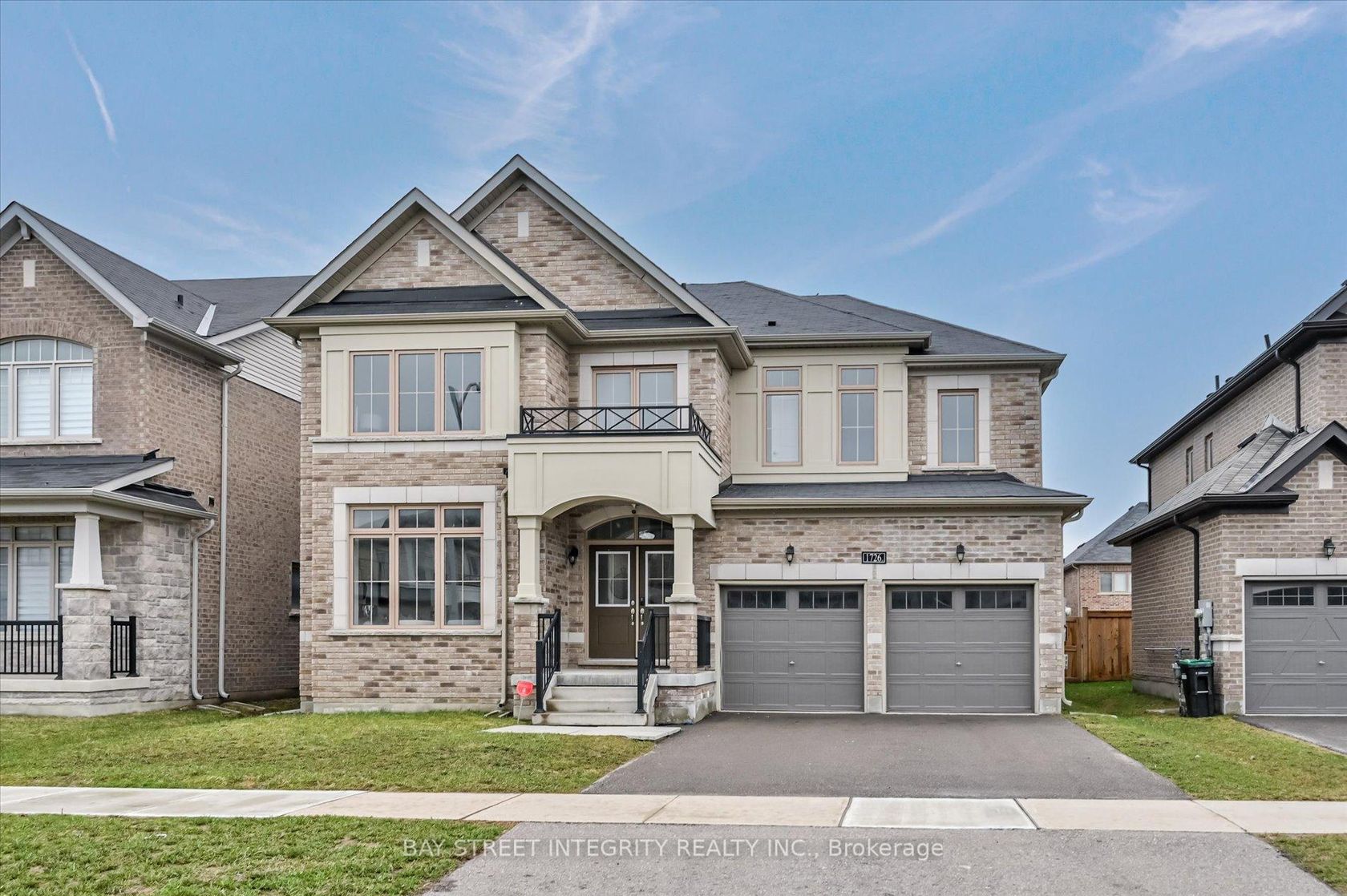 1726 Emberton Way, Alcona, Innisfil photo number 2