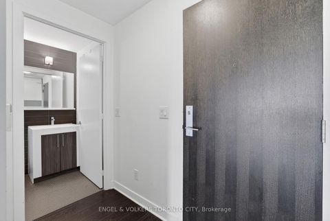 Photo 9 at 606 - 156 Portland Street, Waterfront Communities C1, Toronto