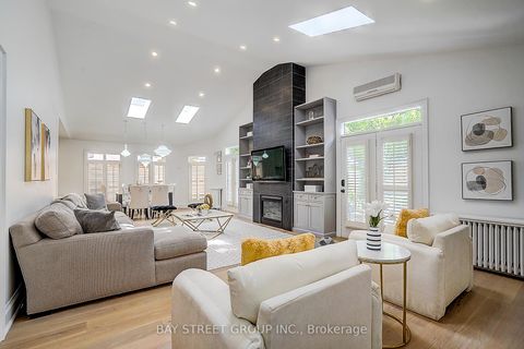 Photo 4 at 3 Silverwood Avenue, Forest Hill South, Toronto