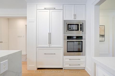 Photo 14 at 3 Silverwood Avenue, Forest Hill South, Toronto