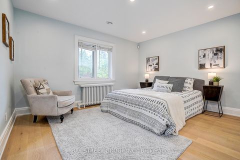 Photo 33 at 3 Silverwood Avenue, Forest Hill South, Toronto