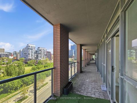 Photo 14 at 722 - 169 Fort York Boulevard W, Waterfront Communities C1, Toronto