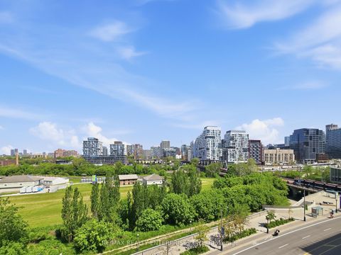 Photo 15 at 722 - 169 Fort York Boulevard W, Waterfront Communities C1, Toronto