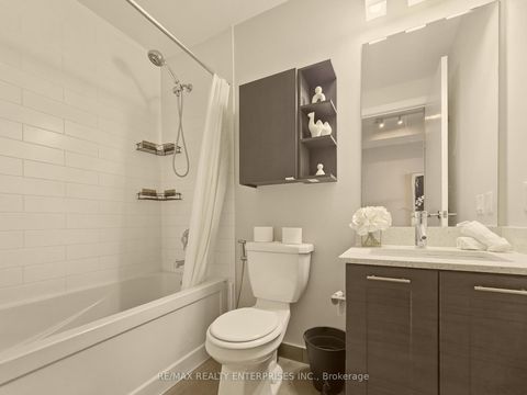 Photo 20 at 722 - 169 Fort York Boulevard W, Waterfront Communities C1, Toronto