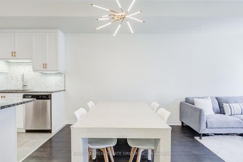 Photo 13 at 240 - 11 Applewood Lane, Etobicoke West Mall, Toronto