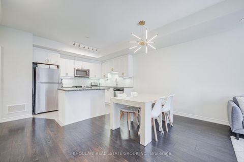 Photo 14 at 240 - 11 Applewood Lane, Etobicoke West Mall, Toronto