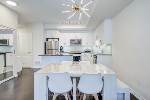 Photo 15 at 240 - 11 Applewood Lane, Etobicoke West Mall, Toronto