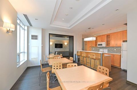 Photo 5 at 1012 - 212 Eglinton Avenue E, Mount Pleasant West, Toronto