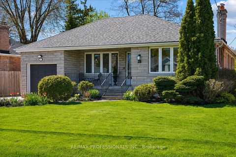 Photo 1 at 28 Spring Garden Road, Queensway, Toronto