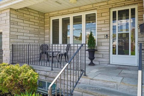 Photo 2 at 28 Spring Garden Road, Queensway, Toronto