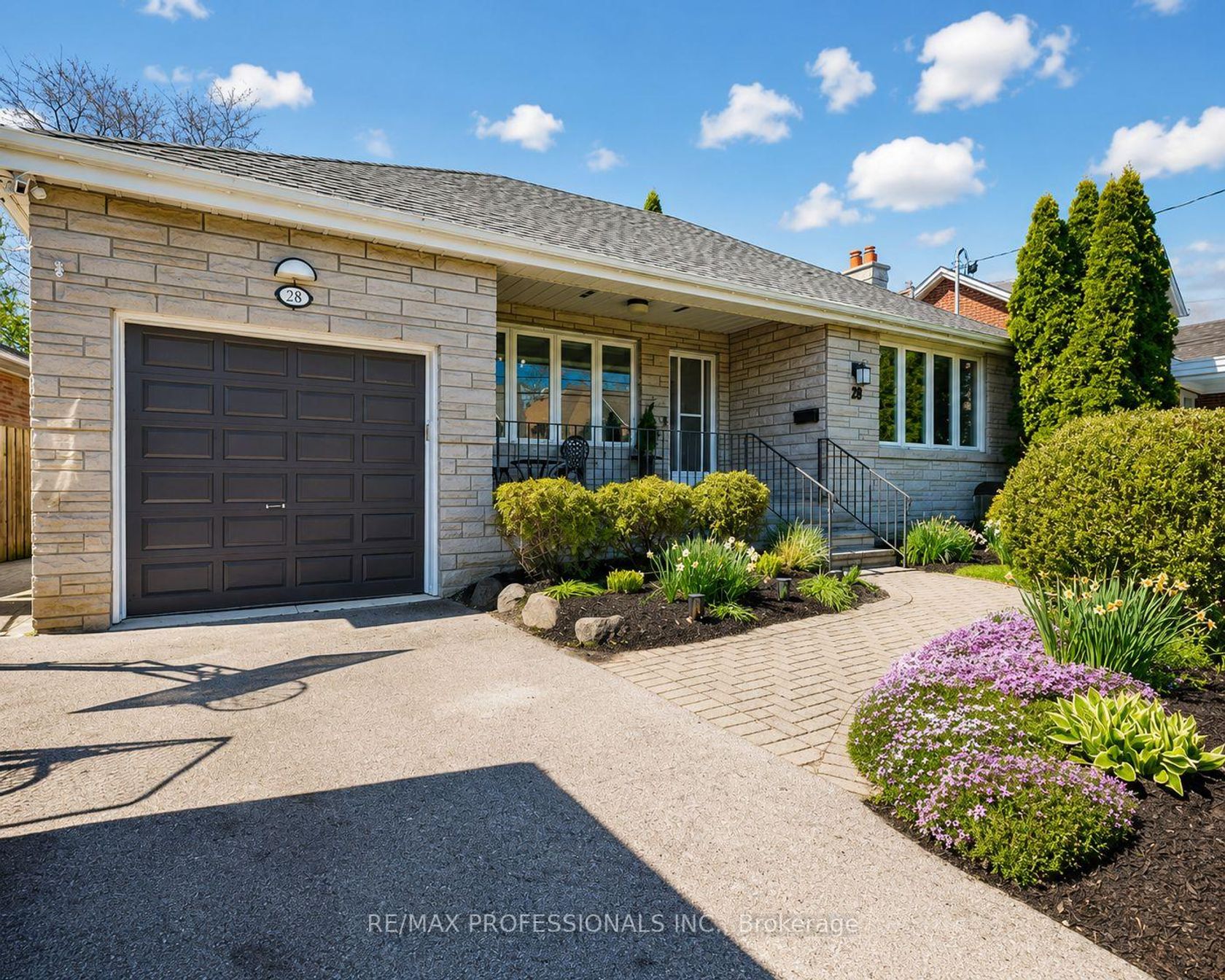 28 Spring Garden Road, Queensway, Toronto 