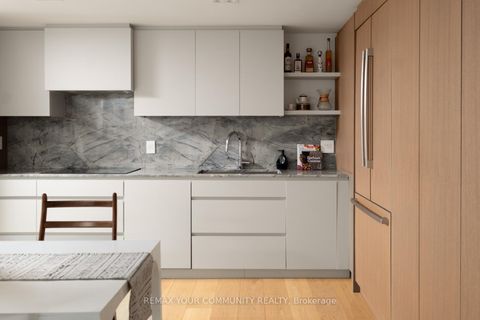 Photo 5 at 109 - 349 St Clair Avenue W, Casa Loma, Toronto