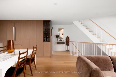 Photo 8 at 109 - 349 St Clair Avenue W, Casa Loma, Toronto