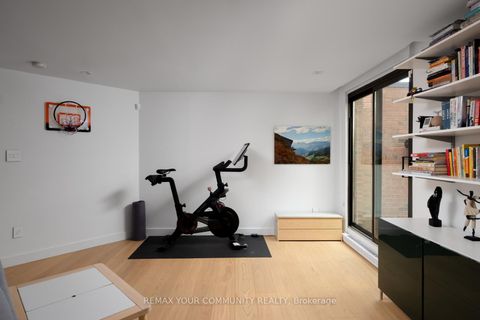 Photo 19 at 109 - 349 St Clair Avenue W, Casa Loma, Toronto