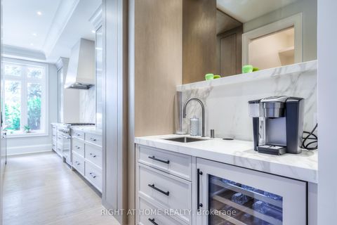 Photo 4 at 124 Shaver Avenue N, City Centre West, Toronto