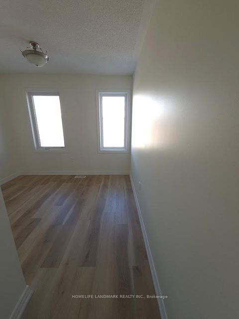 Photo 2 at 12 kawneer Terrace, Dorset Park, Toronto