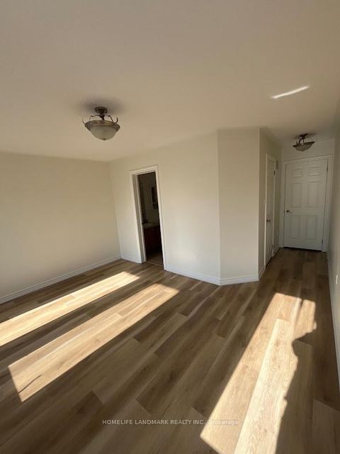 Photo 5 at 12 kawneer Terrace, Dorset Park, Toronto