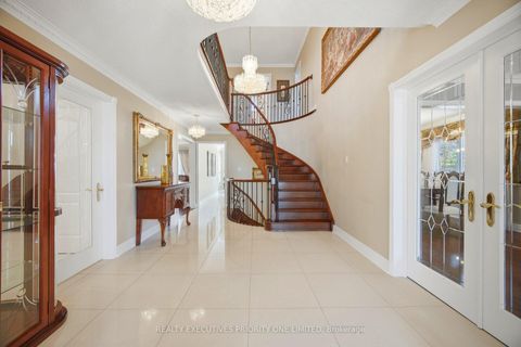 Photo 4 at 139 Jade Crescent, West Woodbridge, Vaughan