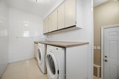 Photo 17 at 139 Jade Crescent, West Woodbridge, Vaughan
