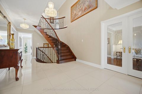 Photo 18 at 139 Jade Crescent, West Woodbridge, Vaughan