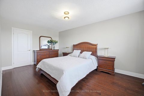 Photo 24 at 139 Jade Crescent, West Woodbridge, Vaughan