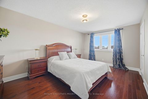 Photo 25 at 139 Jade Crescent, West Woodbridge, Vaughan