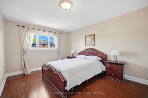 Photo 26 at 139 Jade Crescent, West Woodbridge, Vaughan