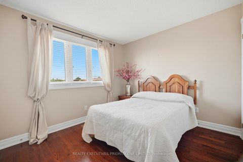 Photo 27 at 139 Jade Crescent, West Woodbridge, Vaughan