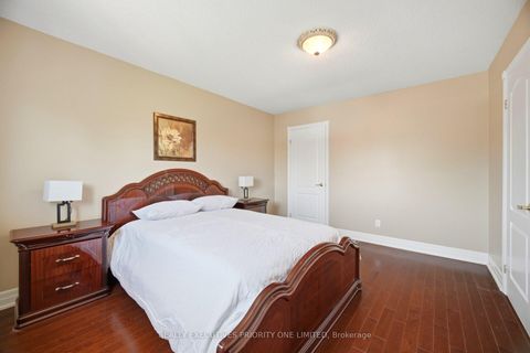 Photo 28 at 139 Jade Crescent, West Woodbridge, Vaughan