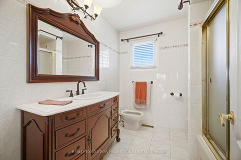 Photo 29 at 139 Jade Crescent, West Woodbridge, Vaughan