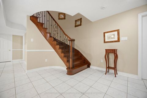 Photo 32 at 139 Jade Crescent, West Woodbridge, Vaughan