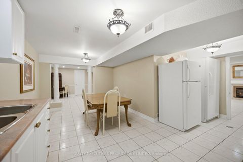Photo 38 at 139 Jade Crescent, West Woodbridge, Vaughan