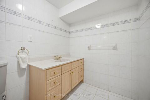 Photo 41 at 139 Jade Crescent, West Woodbridge, Vaughan