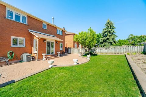 Photo 44 at 139 Jade Crescent, West Woodbridge, Vaughan