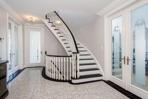 Photo 6 at 67 Stockdale Crescent, North Richvale, Richmond Hill