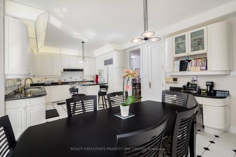 Photo 16 at 67 Stockdale Crescent, North Richvale, Richmond Hill