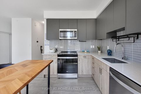 Photo 6 at 10 - 88 Turtle Island Road, Lawrence, Toronto