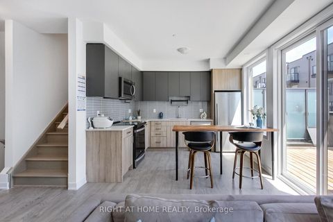 Photo 7 at 10 - 88 Turtle Island Road, Lawrence, Toronto