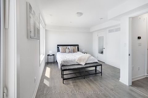 Photo 10 at 10 - 88 Turtle Island Road, Lawrence, Toronto