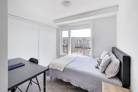 Photo 12 at 10 - 88 Turtle Island Road, Lawrence, Toronto