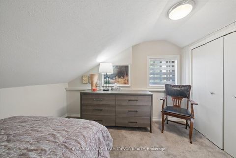 Photo 19 at 24082 Warden Avenue, Belhaven, Georgina