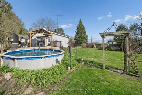 Photo 31 at 24082 Warden Avenue, Belhaven, Georgina