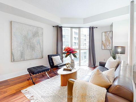 Photo 8 at 1232 - 560 Front Street W, Waterfront Communities C1, Toronto