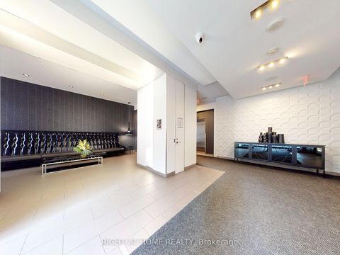 Photo 11 at 1232 - 560 Front Street W, Waterfront Communities C1, Toronto
