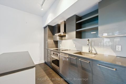 Photo 7 at 418 - 1030 King Street W, Niagara, Toronto