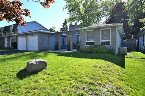 Photo 1 at 7 HURON Street, North Shore, Barrie