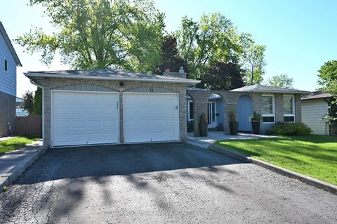 Photo 2 at 7 HURON Street, North Shore, Barrie