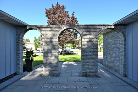 Photo 4 at 7 HURON Street, North Shore, Barrie