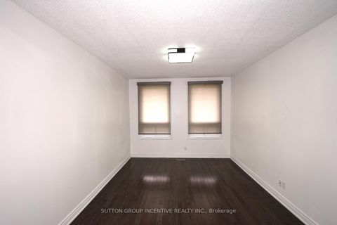 Photo 6 at 7 HURON Street, North Shore, Barrie