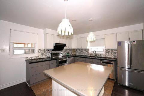 Photo 12 at 7 HURON Street, North Shore, Barrie